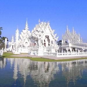 White Temple Chiang Rai tour tickets $1,000 MXN
