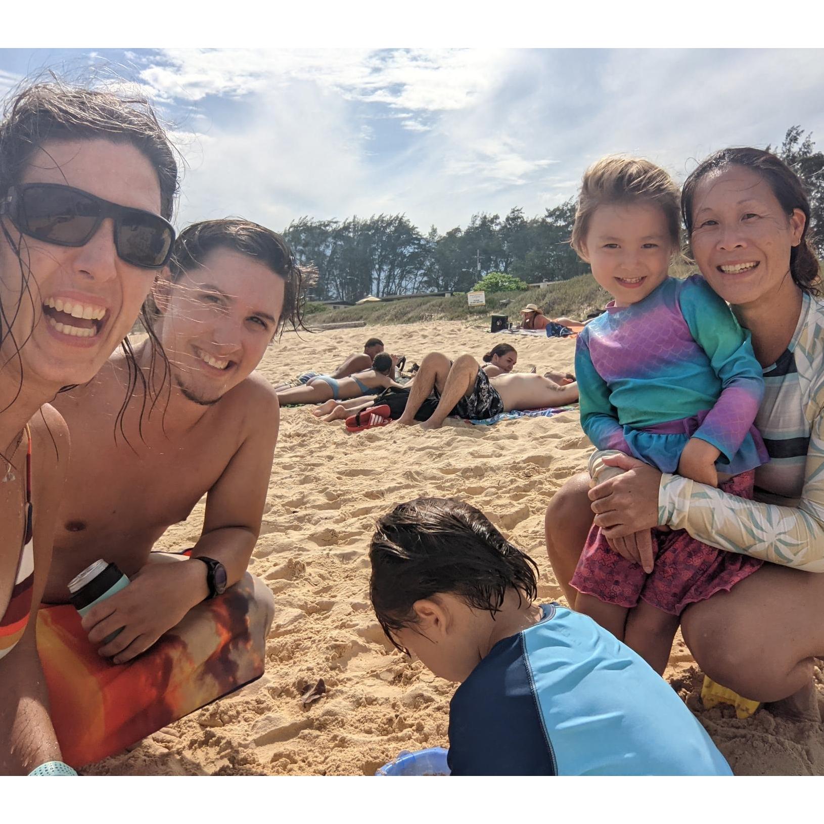 Beachy days with this ʻohana are always a blast 🌴