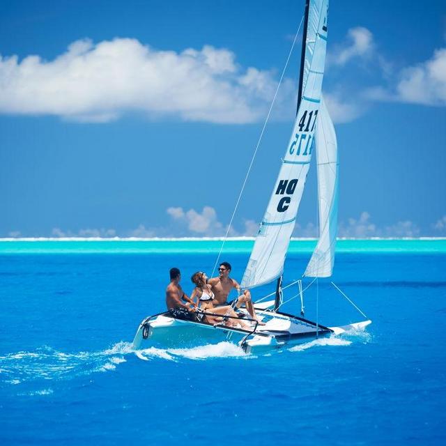 Romantic Picnic Lunch and Sail on Honeymoon