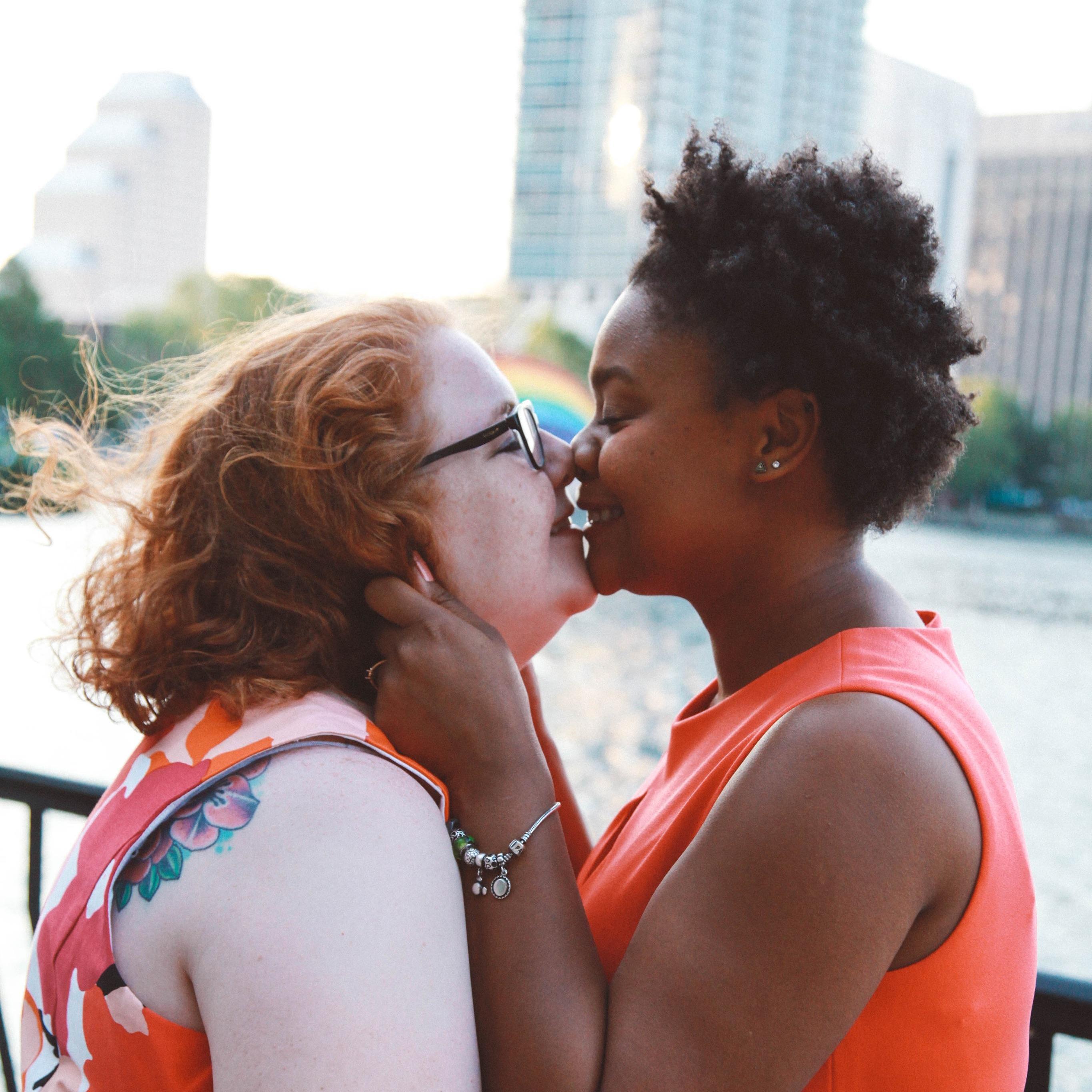 Engagement pictures at Lake Eola!