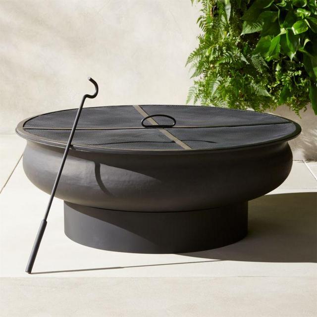 CB2 Urli Firepit