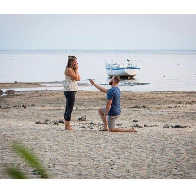 Casey surprised Kailey by proposing at Lake Tahoe!