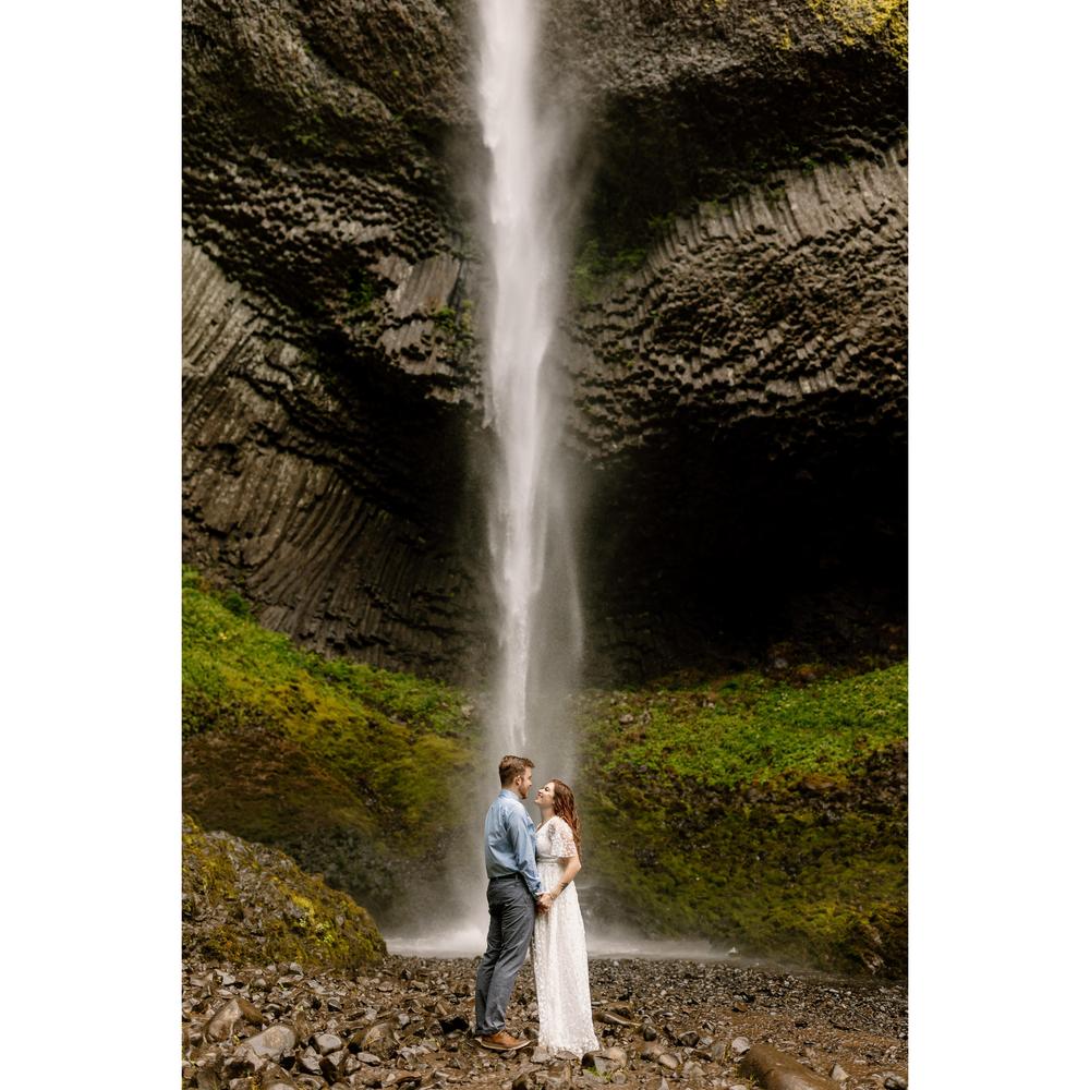 Dotting the i, image size:1000x1000