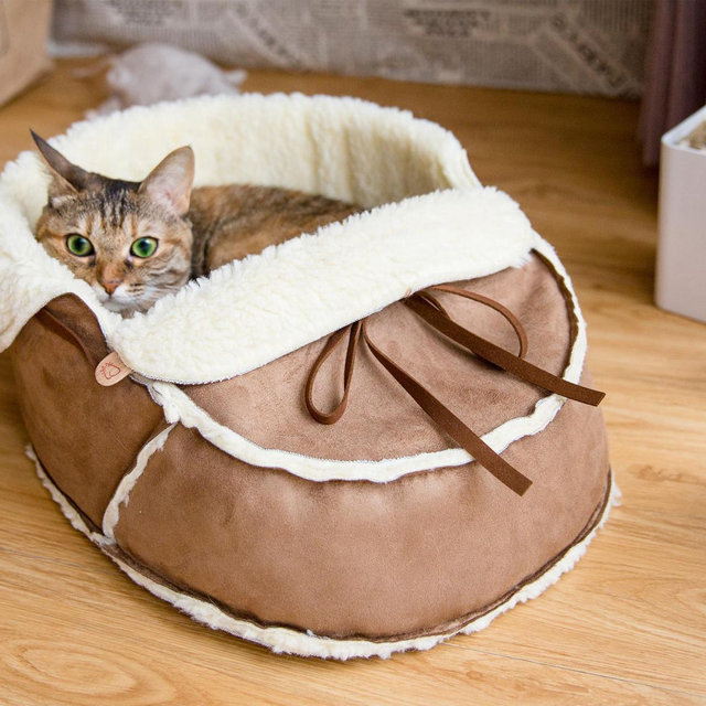 Sherpa Moccasin Cat Bed in Mocha Suede