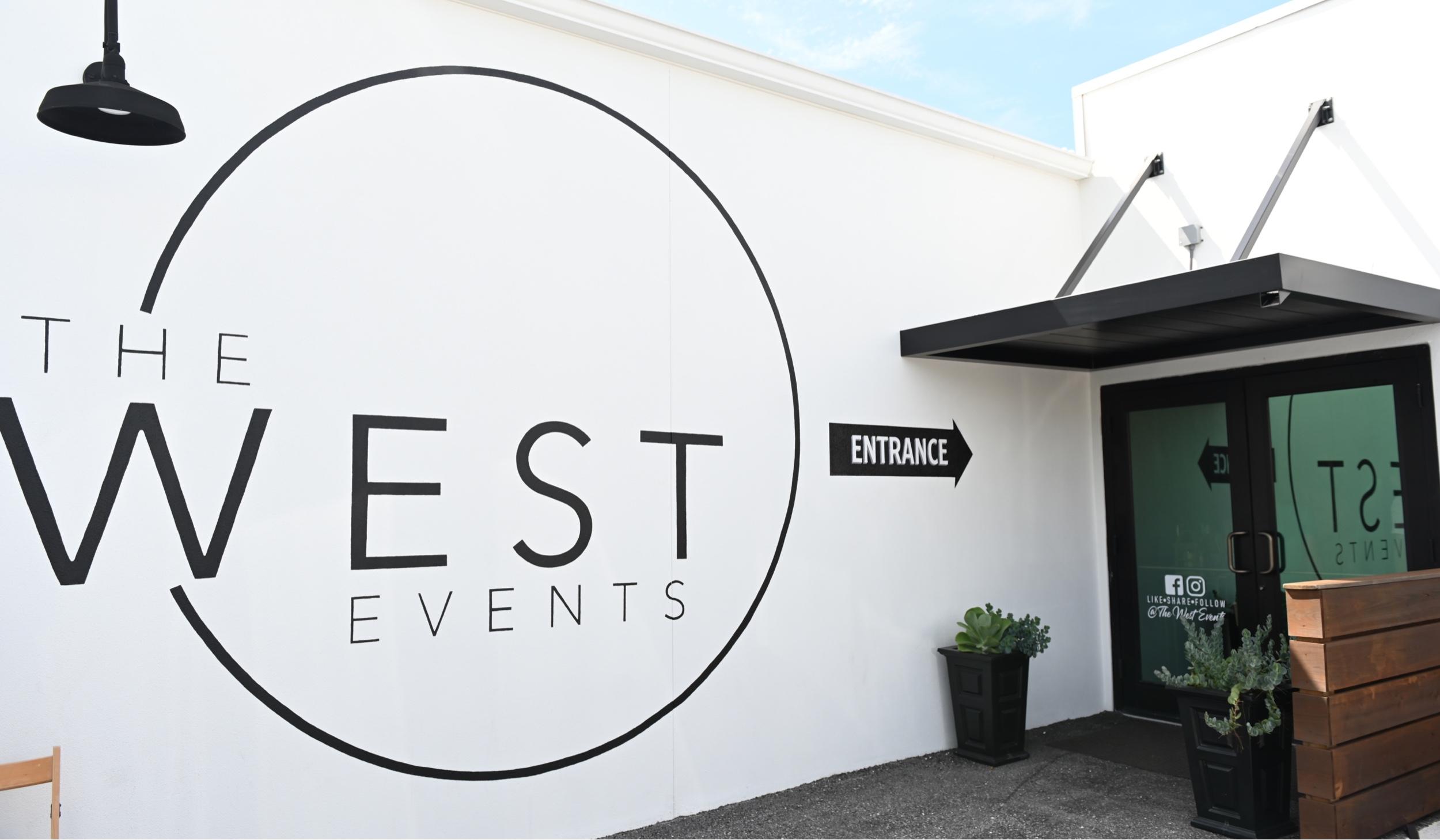 The Wedding Website of Danielle Caianiello and Thomas Musgrave