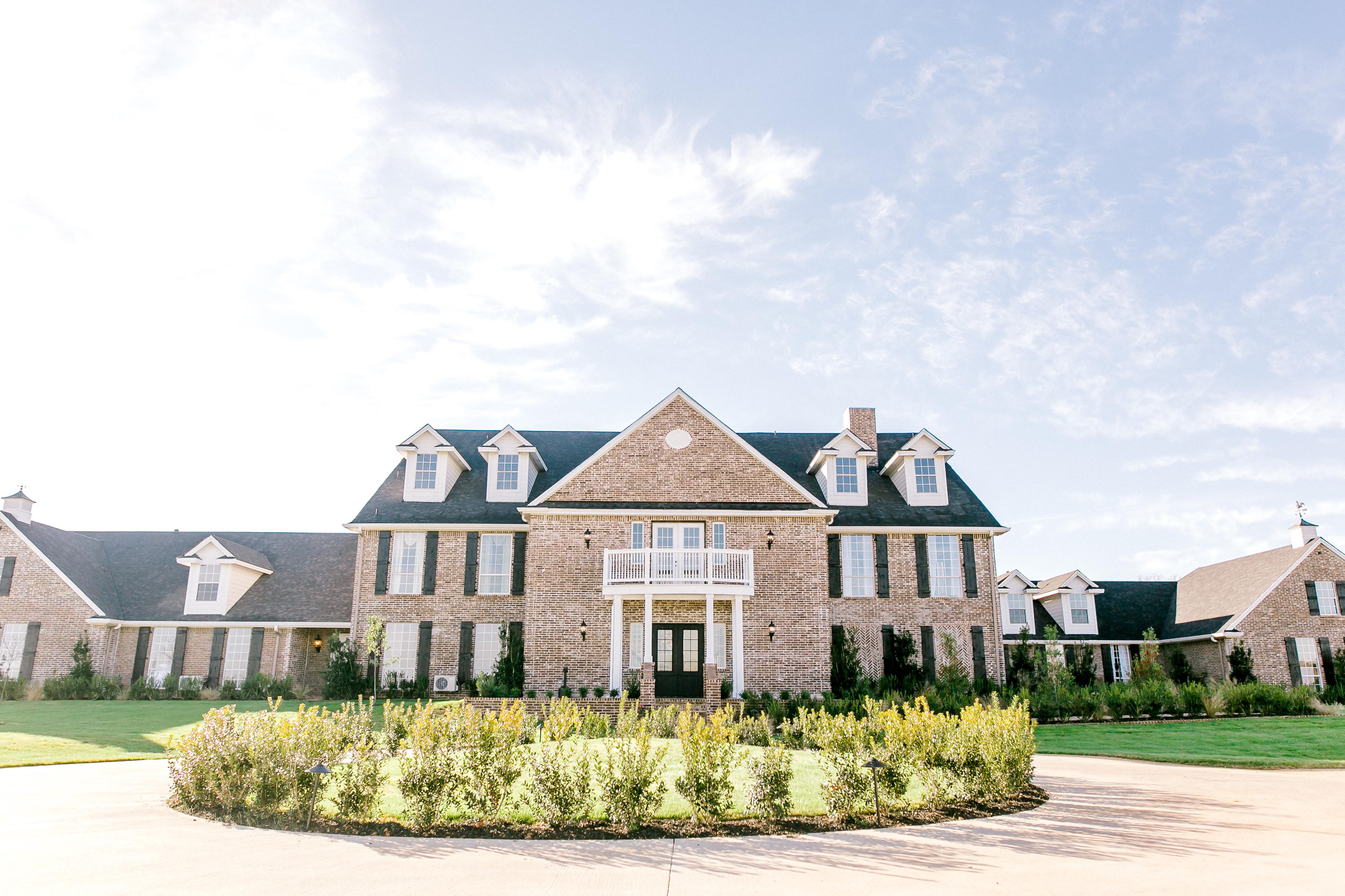 The Wedding Website of Sydney Maccubbin and Josh Martin