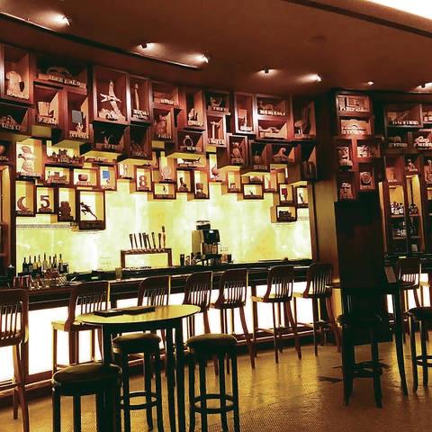 Drinks at ‘Ōlelo Room at Disney’s Aulani Resort