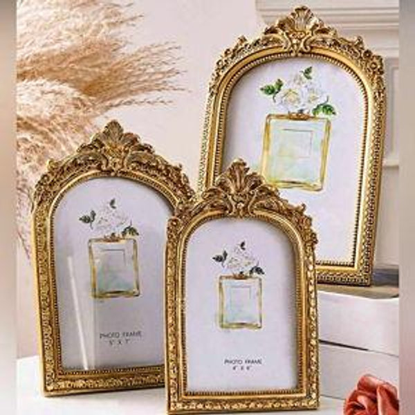 Picture Frames for our Favorite Wedding Photos