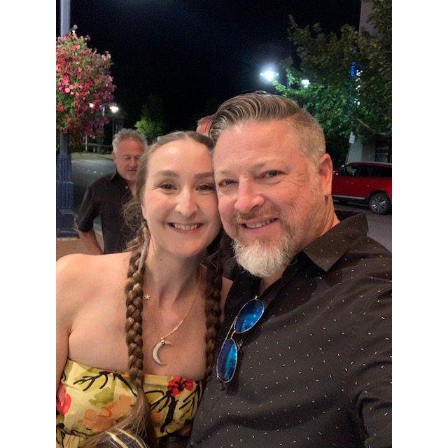 Hanging outside the Admiral Theatre in Bremerton just after I played a sold out Johnny Cash Tribute.  Kendras braids look so cute!