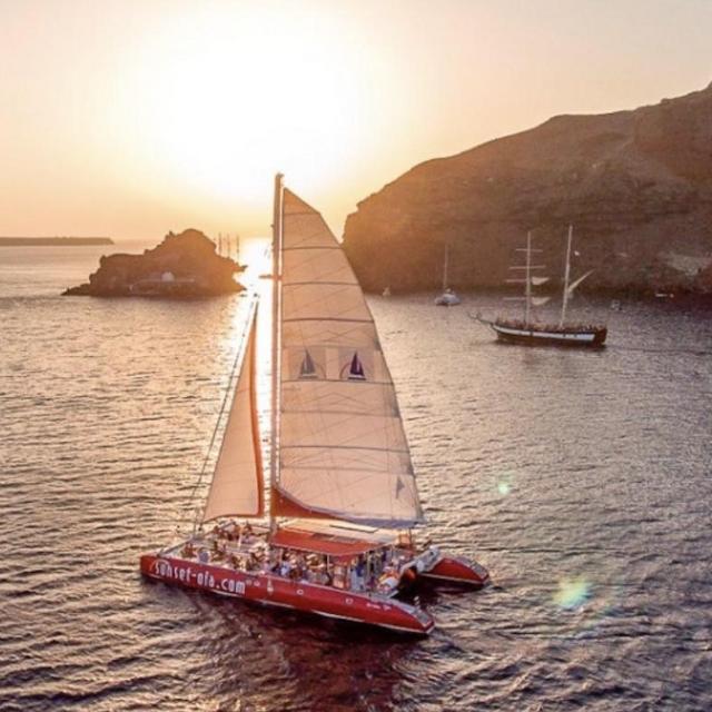 Santorini Sunset Cruise