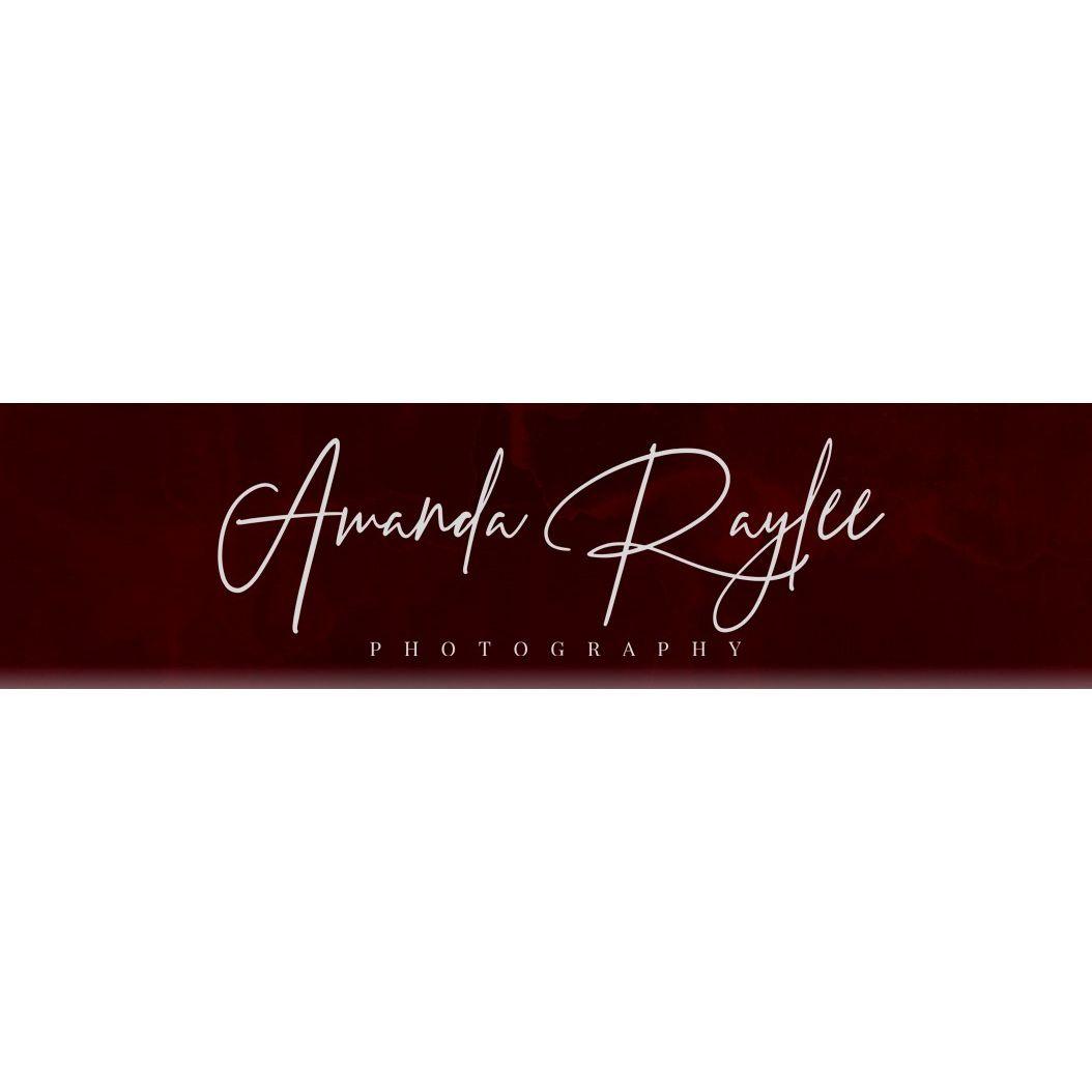 A big shout out and thank you to our wonderful photographer, Amanda Raylee. 🤍
