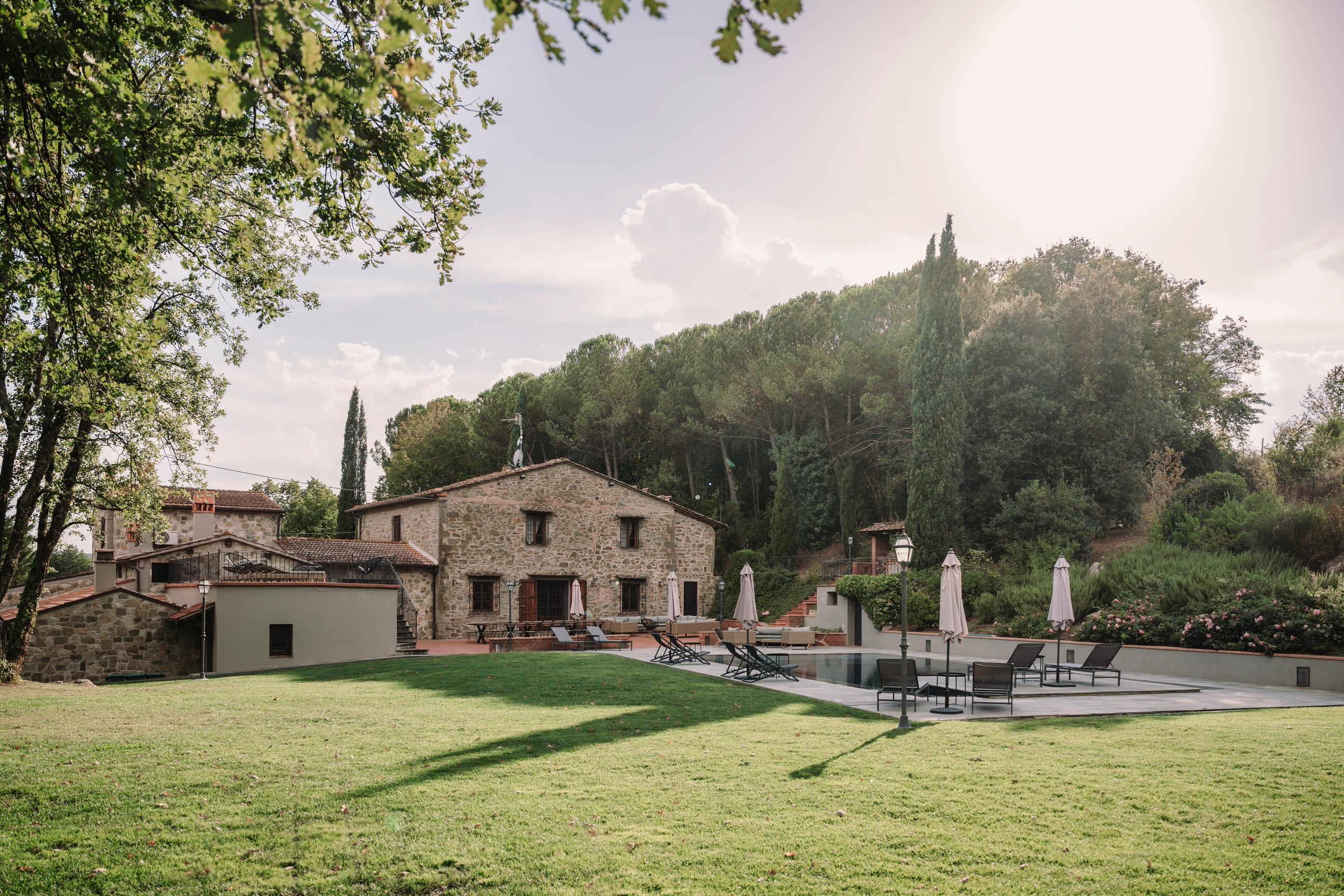 The Wedding Website of Giulio Otera and Eduarda Vallandro
