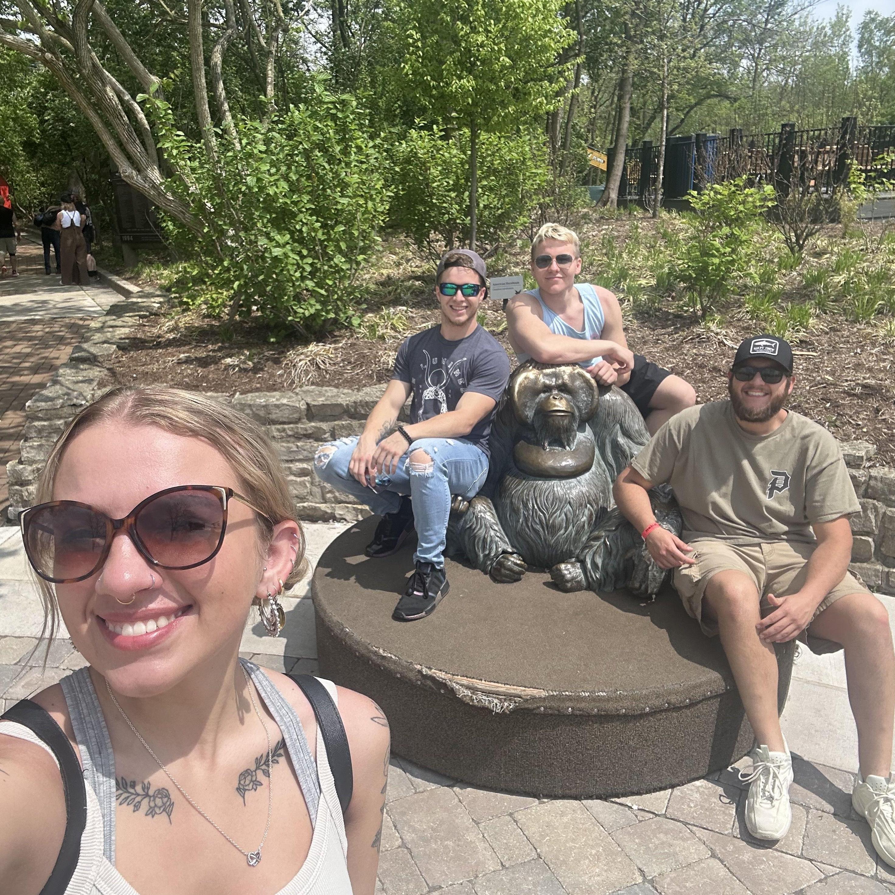 Sydney, AJ, Athen, and Ethan at the Fort Wayne zoo