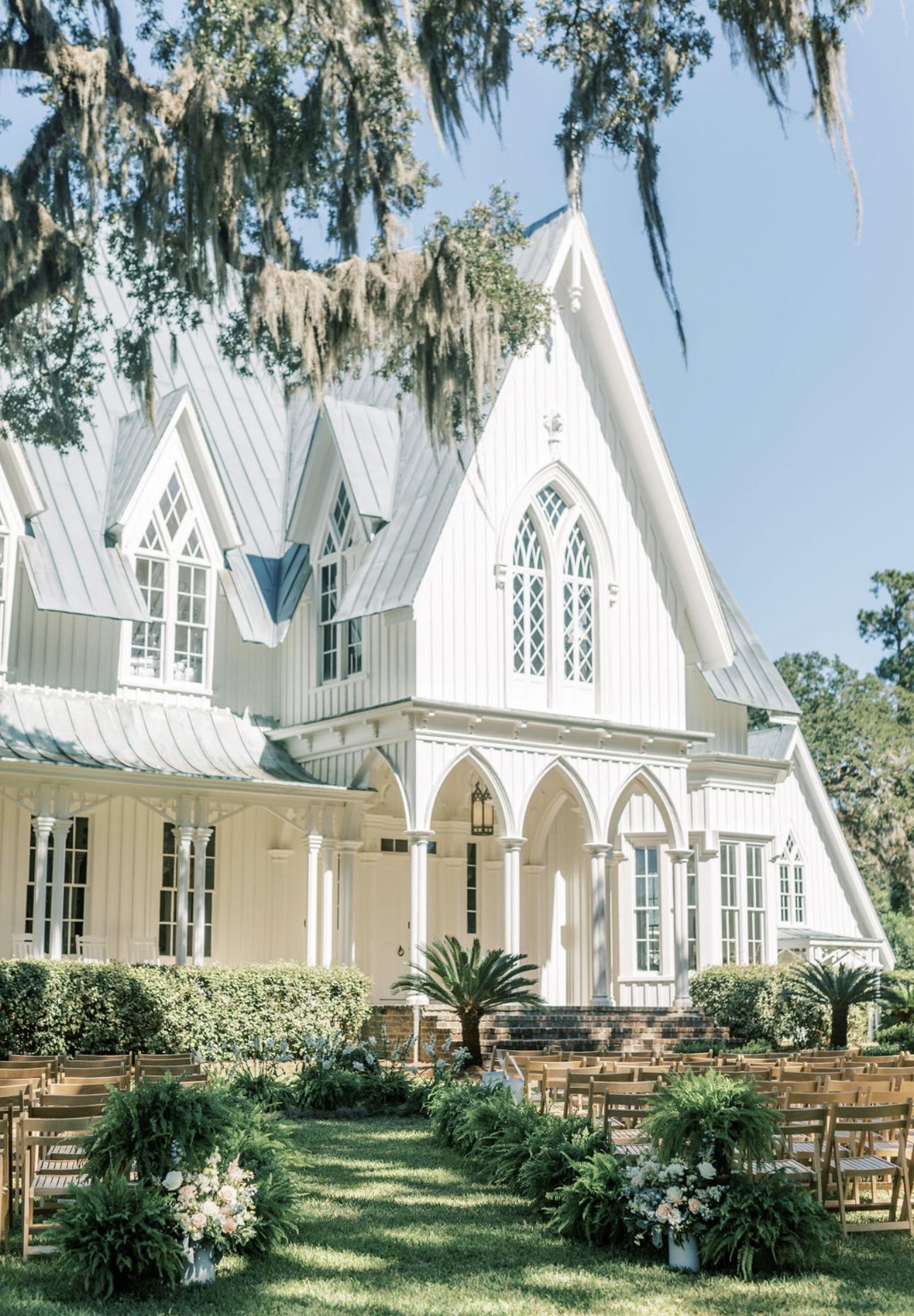 The Wedding Website of Laurenn Vestal and Nick Tully