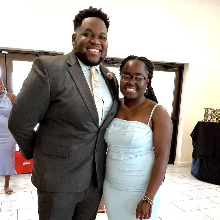 (Unplanned) Matching outfits at a family wedding in 2024!