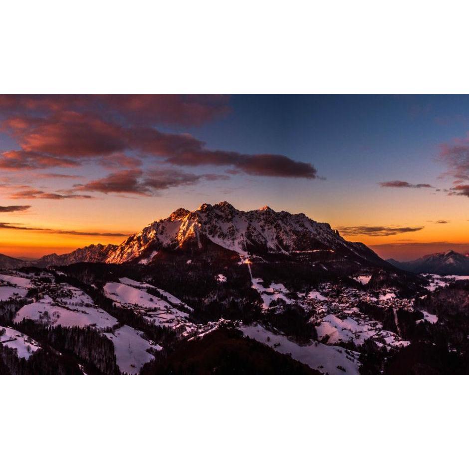 BERGAMASQUE ALPS
Last but not least, just outside the city you’ll run into the Bergamasque Alps. Here there are plenty of opportunities to ski (check out Foppolo), relax, and just take in the views.