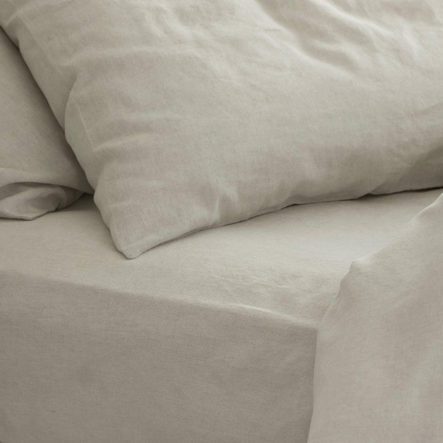Piglet in Bed Linen Fitted Sheet, King