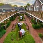 For a romantic dinner in Edgartown - Detente