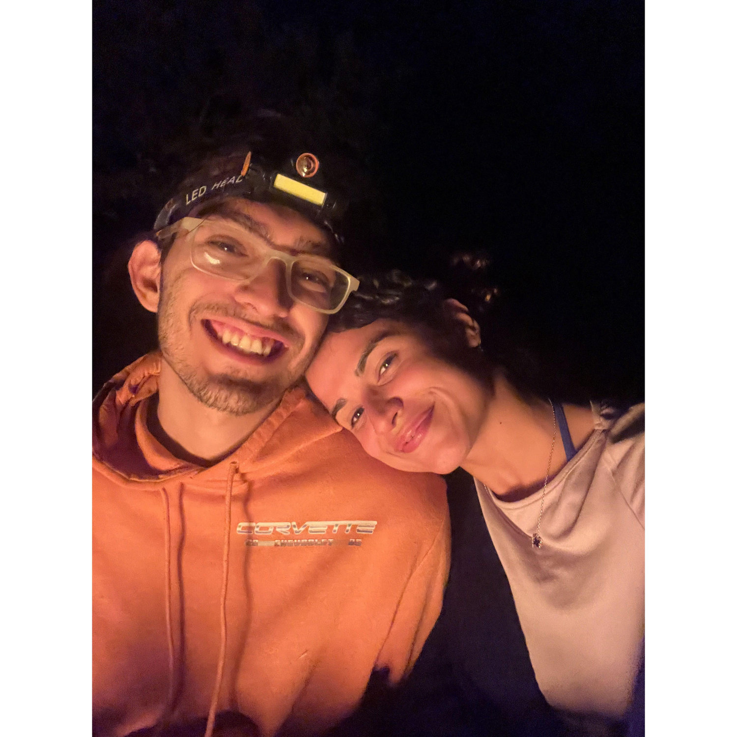 La noche que Leo propuso matrimonio por primera vez en privado en un camping en Villa Traful
