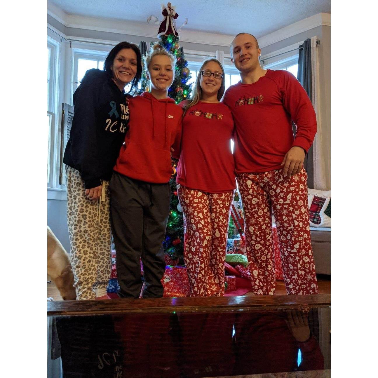 Tyler's mom and sister were able to drive down and celebrate our first Christmas with us.