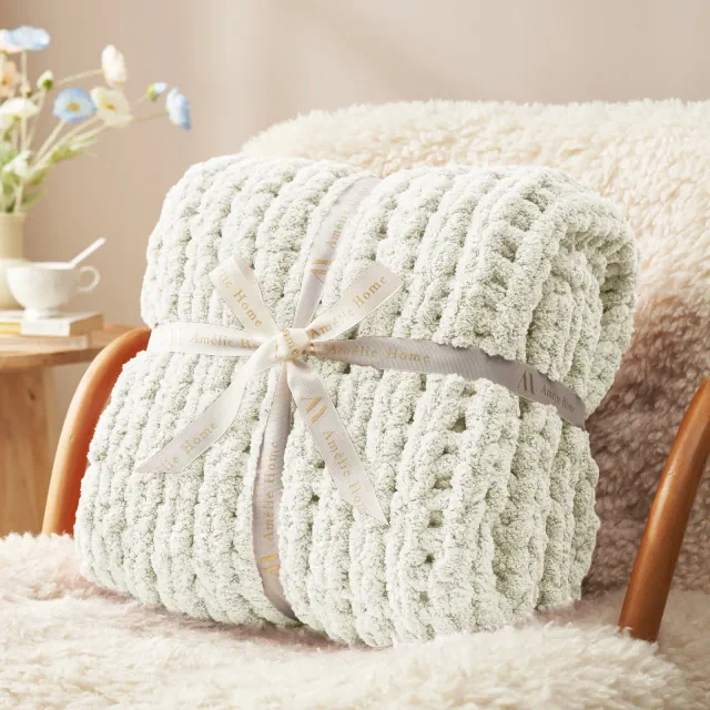 Amelie Home Chunky Knit Blanket Throw,Handmade Chenille Cable Knitted Crochet Throw Blanket,Throw