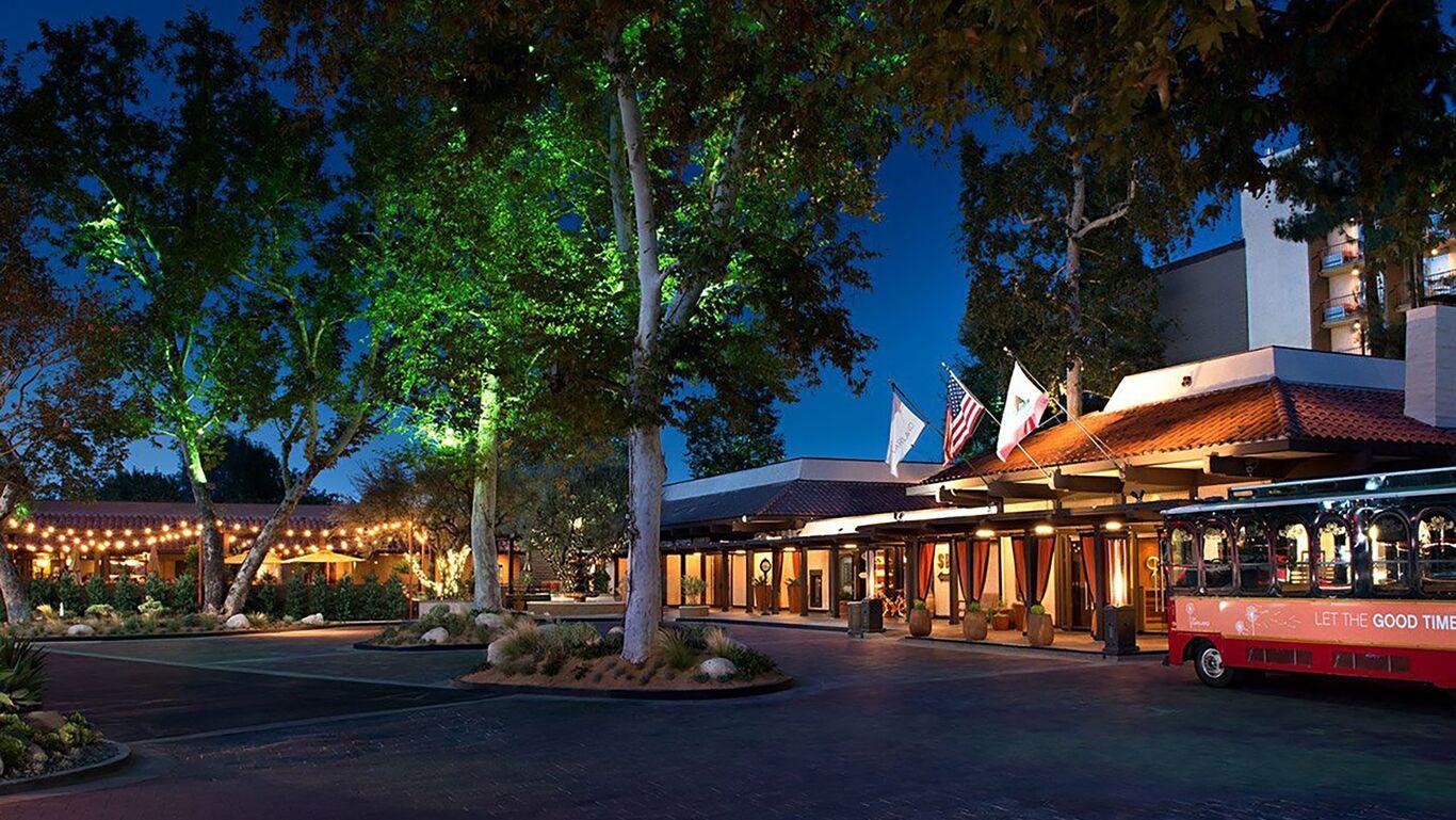 The Wedding Website of Mallory Fuccella and Timothy Davis