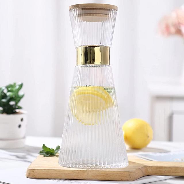 DUJUST Glass Carafe with Lid (34oz), Elegant Water Carafe with Gold Decoration, Crystal Glass Carafe, with Thickened Bottom, for Juice, Milk, Tea, Food-Grade Silicone, Leak-proof