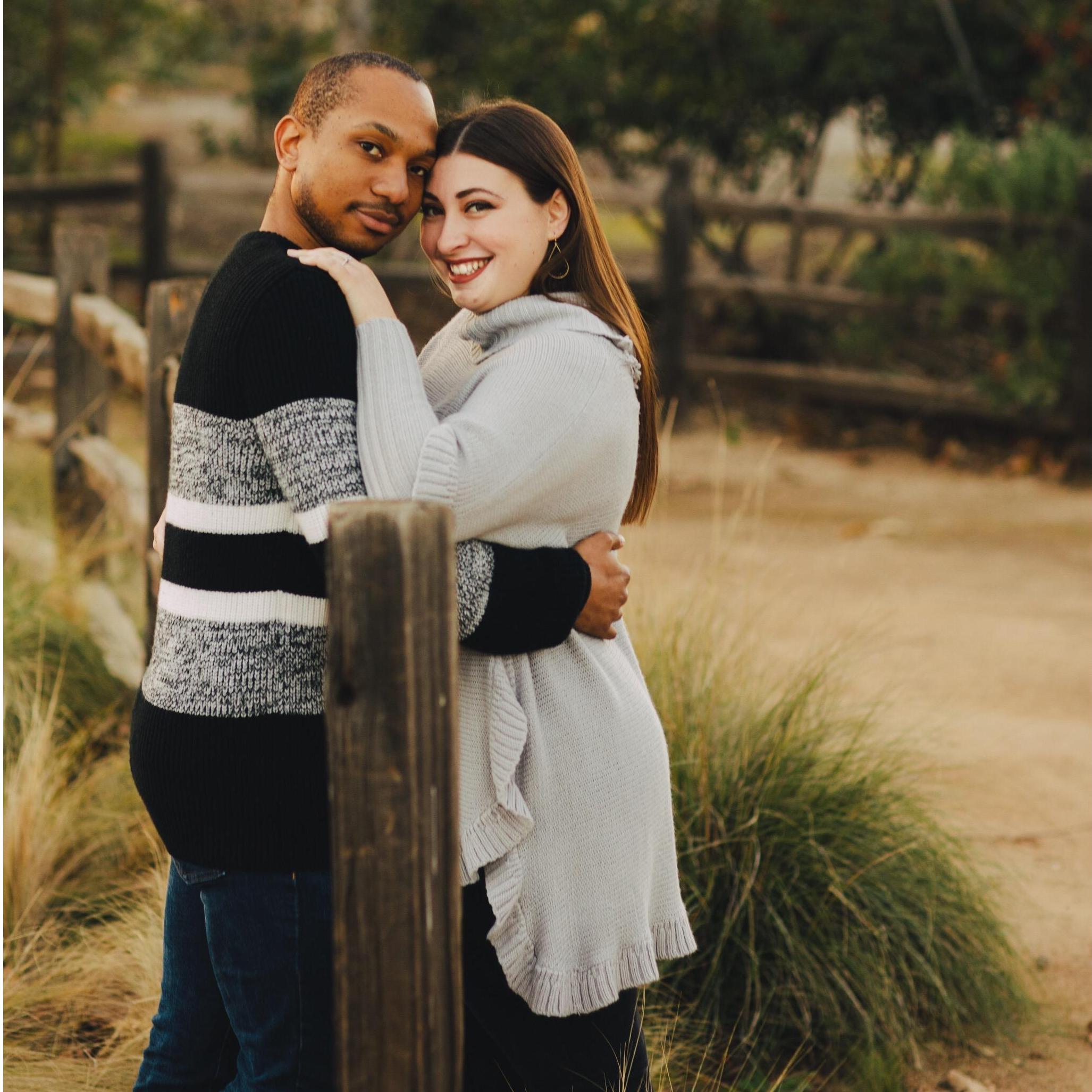 ENGAGEMENT PHOTOS - ROBBIE SNYDER PHOTOGRAPHY