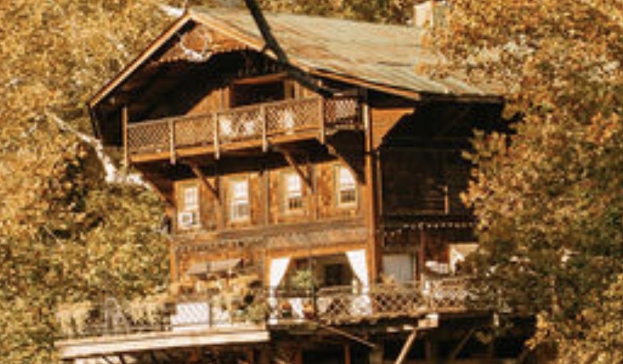 The Wedding Website of Maggie Moran and Drew Ruether