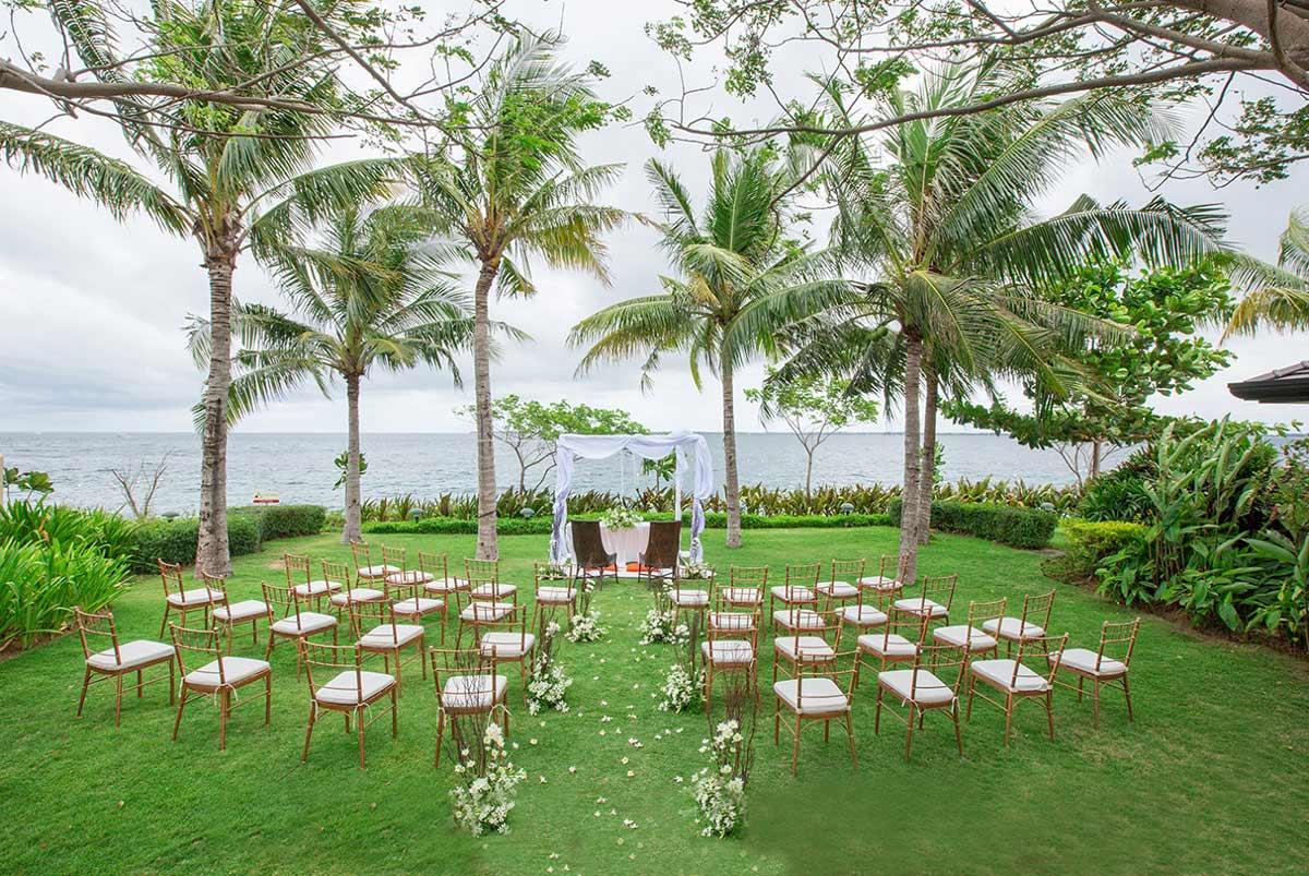 The Wedding Website of Camille David and Zach Jones