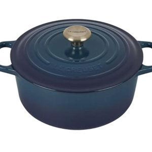 Signature Round Dutch Oven | Color: Agave } 5.5 Qt
