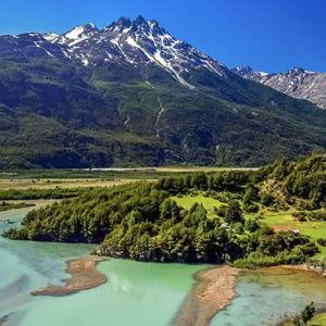 Day hiking excursion in Chile