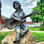 Dolly Parton Statue