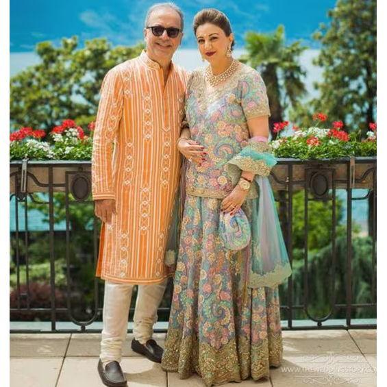 Men's Kurta, and women's Kurta Blouse and skirt with Dupatta (scarf)