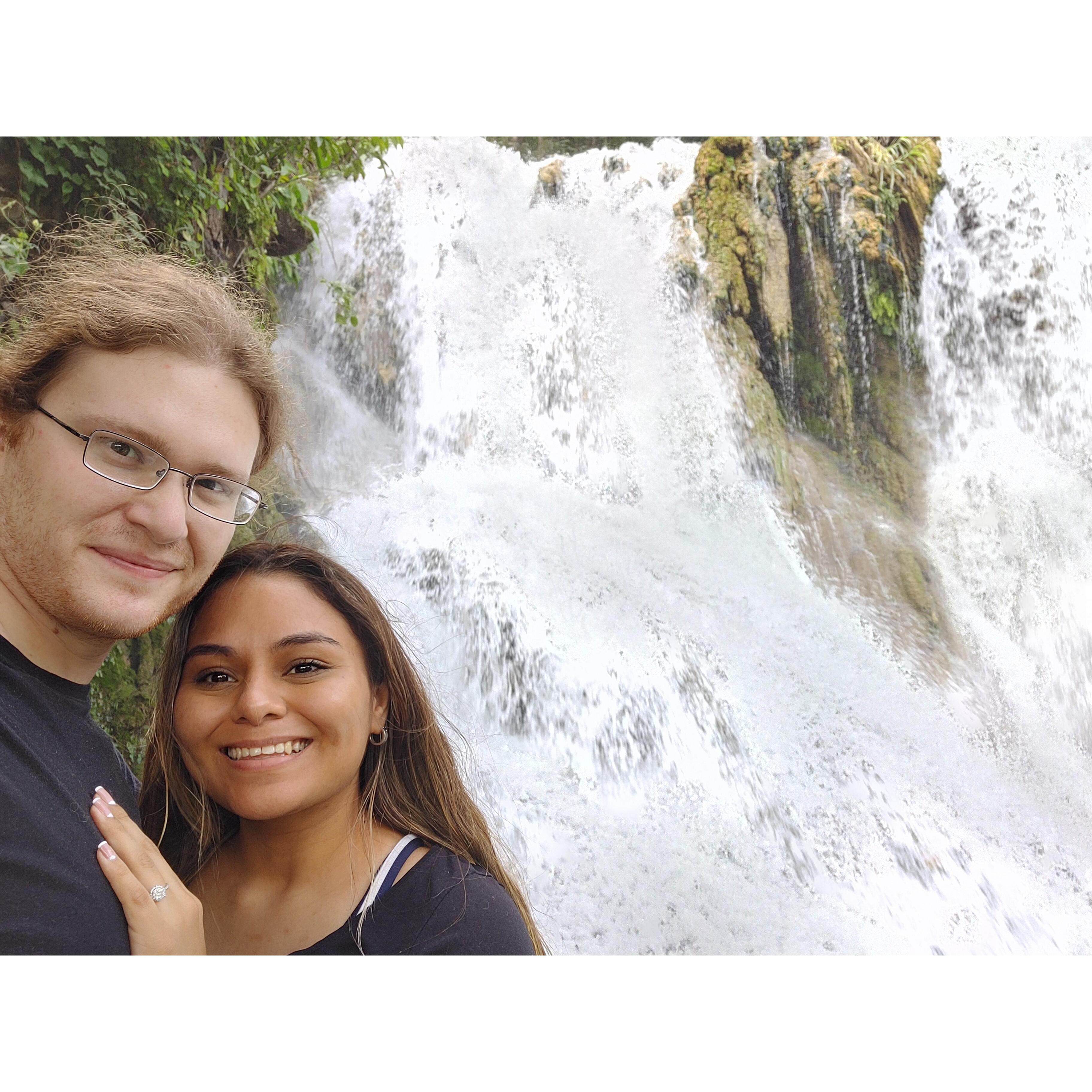 Si alguna vez van a alguna cascada ponganse abajo, dan un rico masaje.