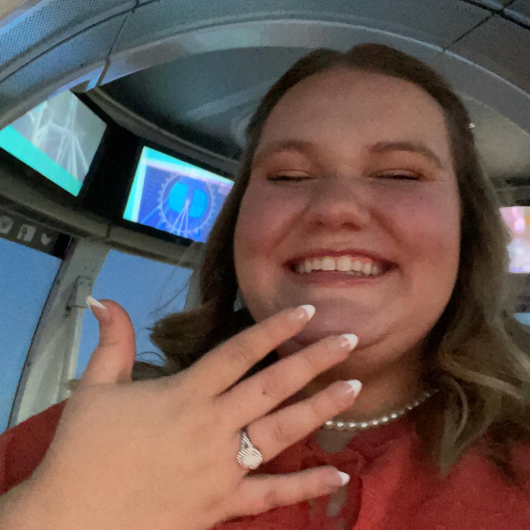 FREAKING PROPOSAL IN VEGAS ARE YOU KIDDING 😍
