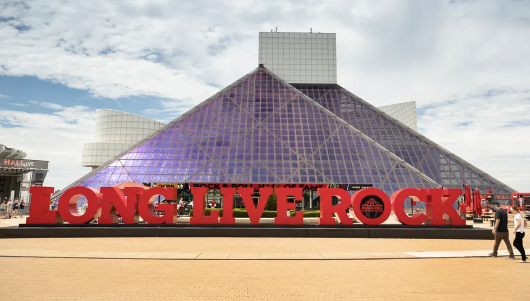 The Wedding Website of Maria Serra and Jamie Vitullo