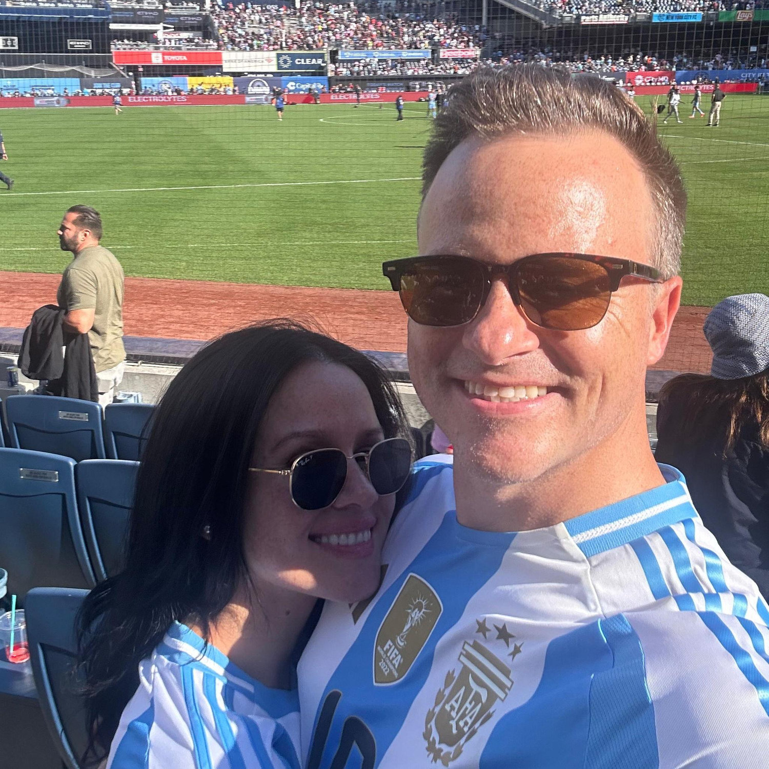 1ra vez viendo a Messi jugar! -Our 1st Messi game!