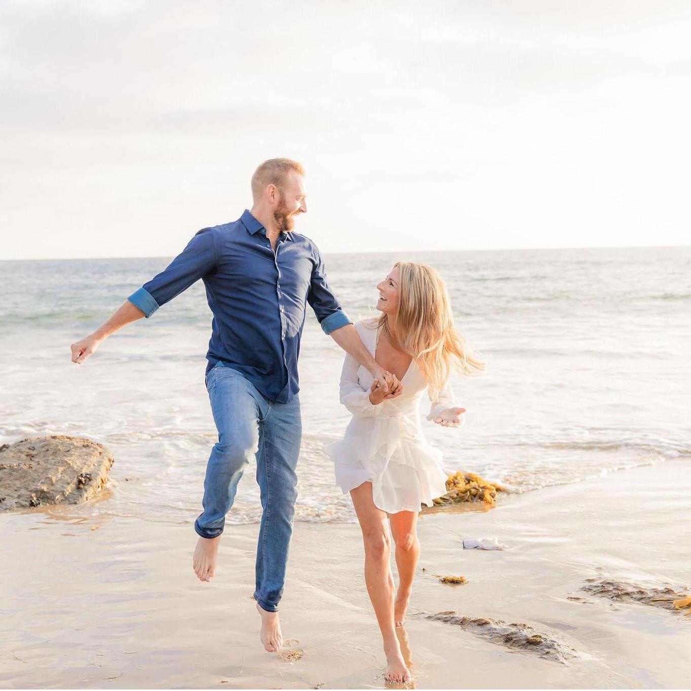 Engagement Shoot
Crystal Cove, CA
October 2019