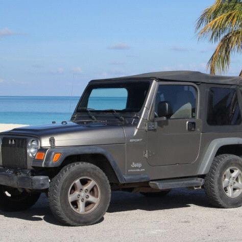 Honeymoon Jeep rental
