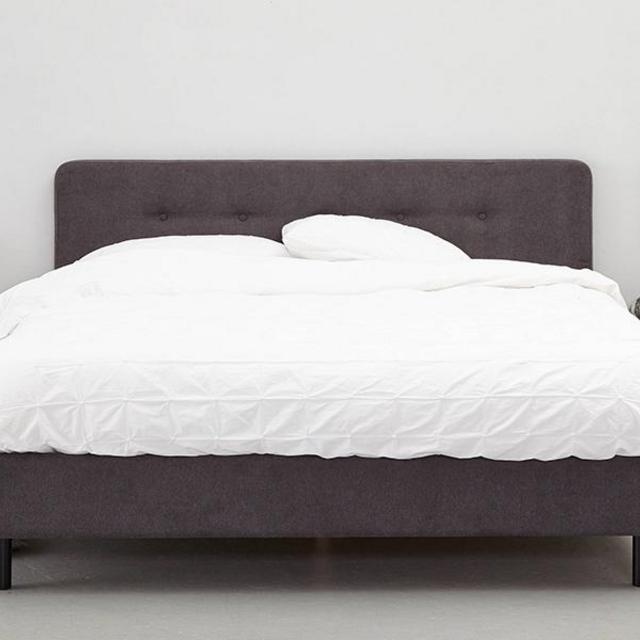 EASELAND All Season Queen Size Soft Quilted Down Alternative Comforter Reversible Duvet Insert with Corner Tabs,Winter Summer Warm Fluffy,White,88x88 inches