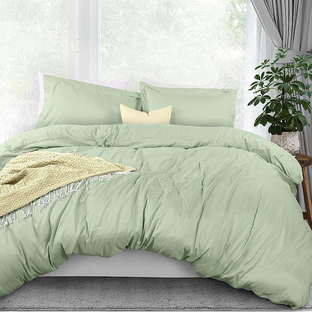 Utopia Bedding Duvet Cover Bed Linen Set with 2 Pillow Shams - 3 Pieces Comforter Cover with Zipper Closure - Ultra Soft Brushed Microfiber, 104 X 90 Inches (King, Sage)