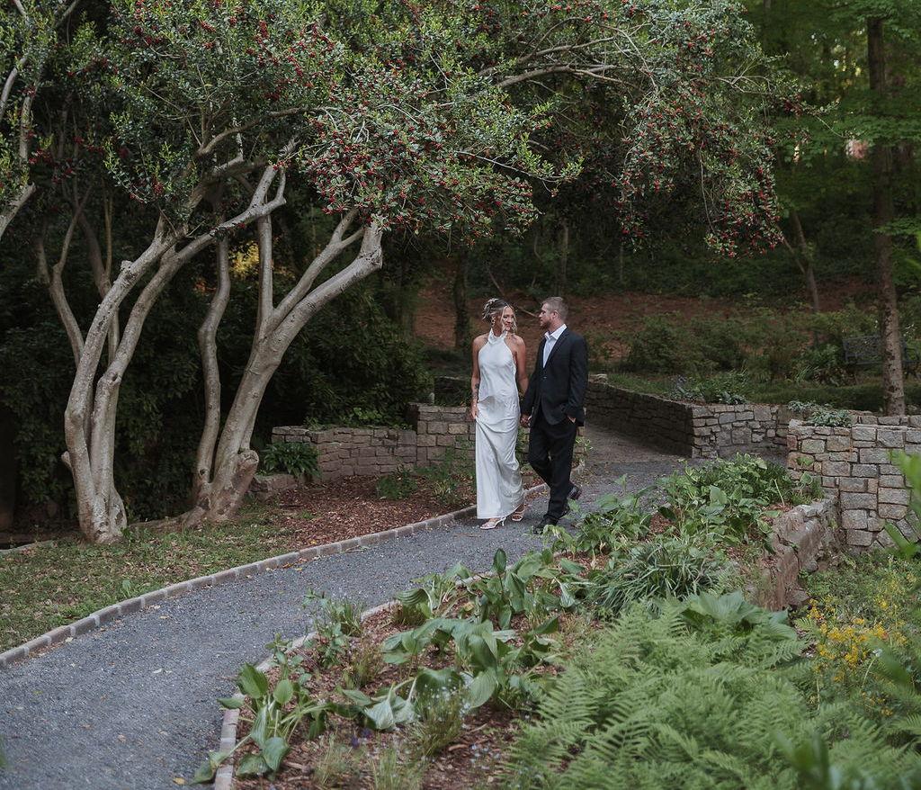 The Wedding Website of Amanda Ragan and Luke Anderson