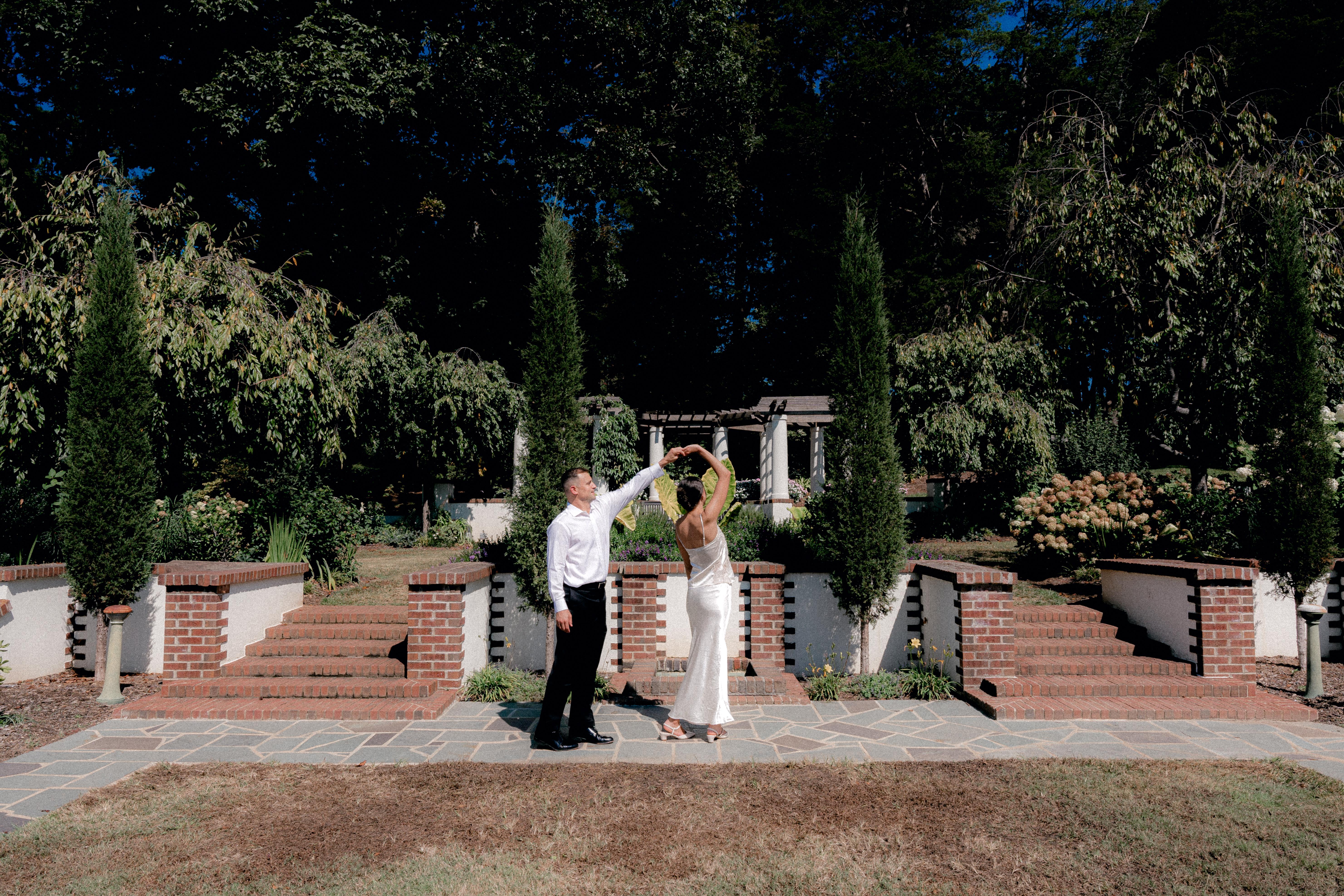 The Wedding Website of Lydia Hedgepeth and Tony Rack