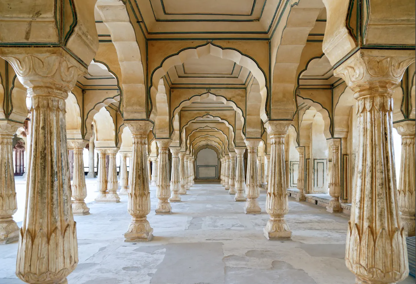 The Wedding Website of To love and be loved is to feel the sun from both sides..