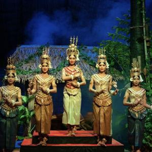 Traditional Dance Show + Dinner at Jungle Theater