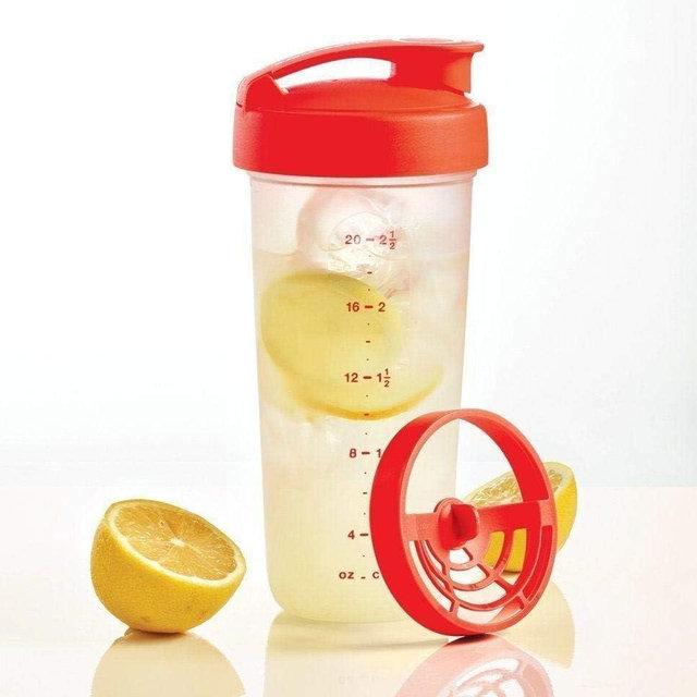 Tupperware 2-Cup Quick Shake Gravy Container