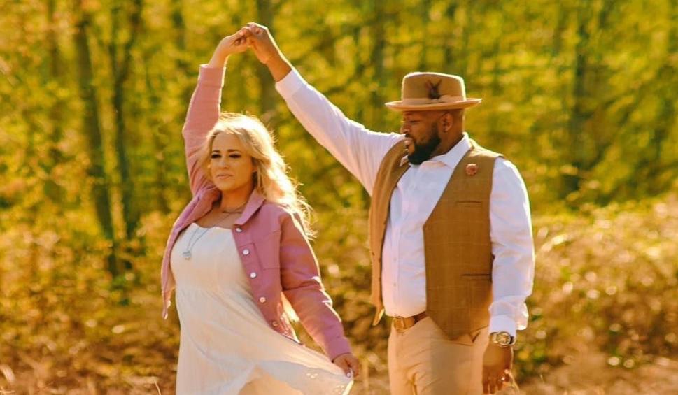 The Wedding Website of Amber Bovee and Samuel Giles