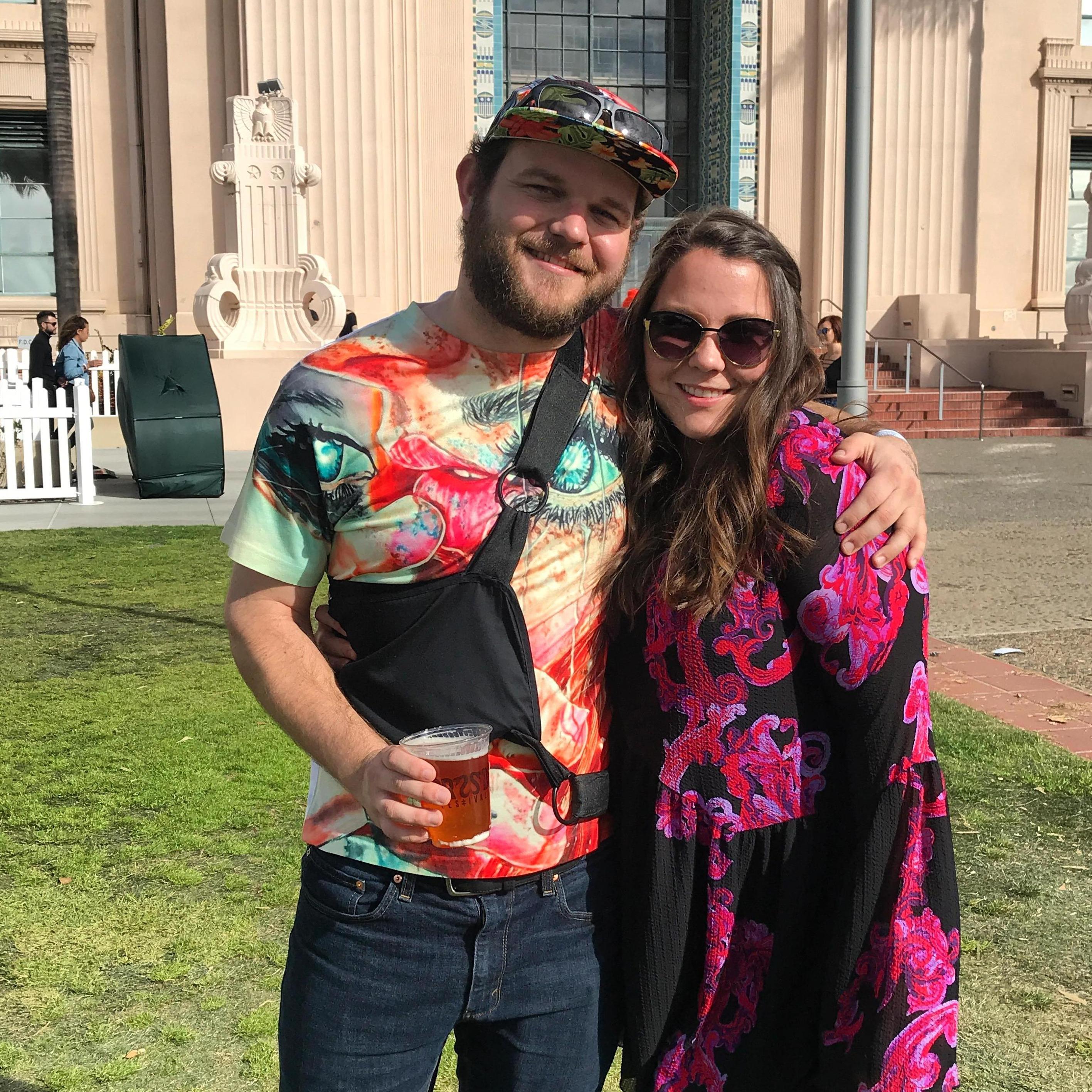Annie and Thomas love concerts, and this was the first of many they have and will attend together. Thomas partied all night with his arm (mostly) in a sling. 😂