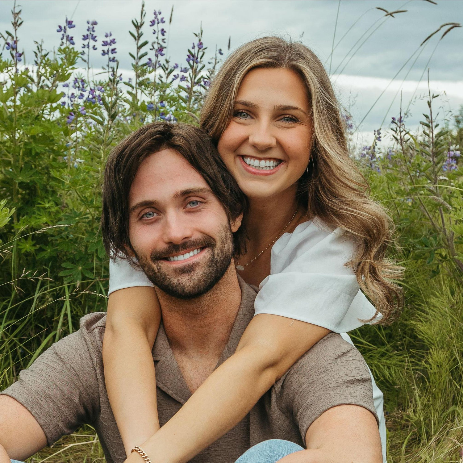 Summertime engagement photos in Alaska!